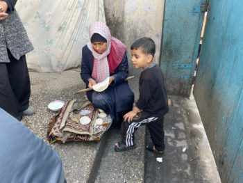 Mujeres en Gaza abandonadas