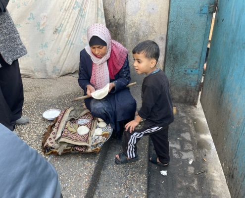 Mujeres en Gaza abandonadas