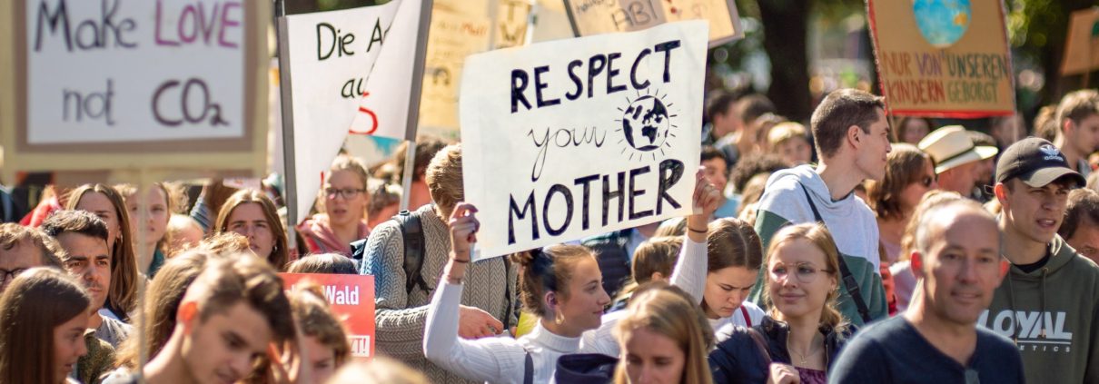 Jóvenes contra la crisis ecológica